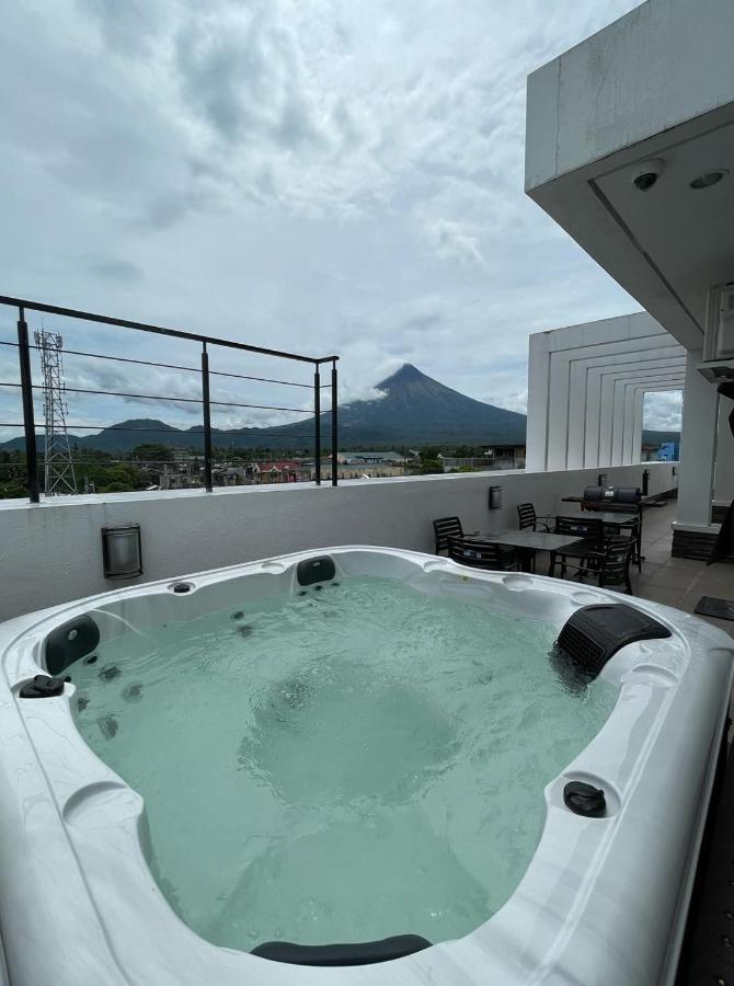 J Spazio Apartelle And Cafe Baranghauon Ngoại thất bức ảnh