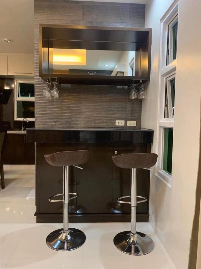 J Spazio Apartelle And Cafe Baranghauon Ngoại thất bức ảnh