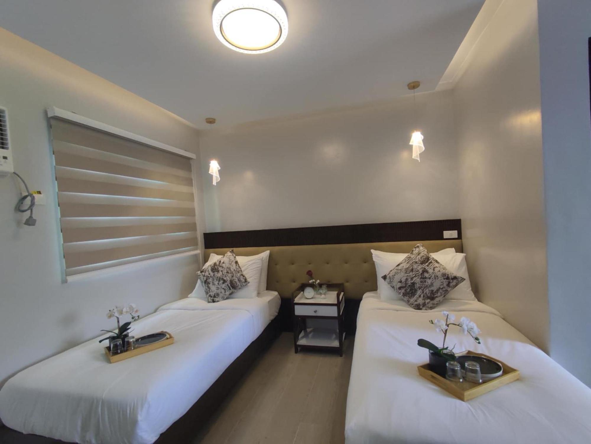 J Spazio Apartelle And Cafe Baranghauon Ngoại thất bức ảnh